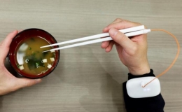 日本研究人員發(fā)明一種能增強(qiáng)咸味的電子筷