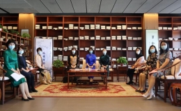 詠絮悅書香展現(xiàn)“她魅力”和“她力量”